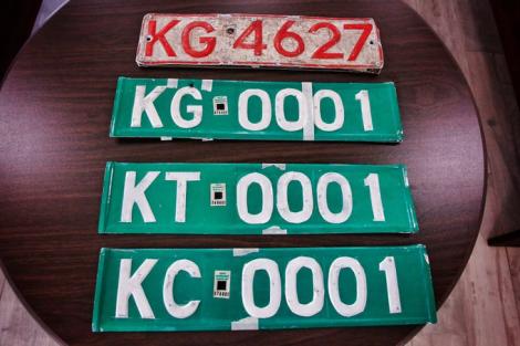 The new set of plates are "KC" for container freight stations, "KG" for garages and "KT" for towing companies. 