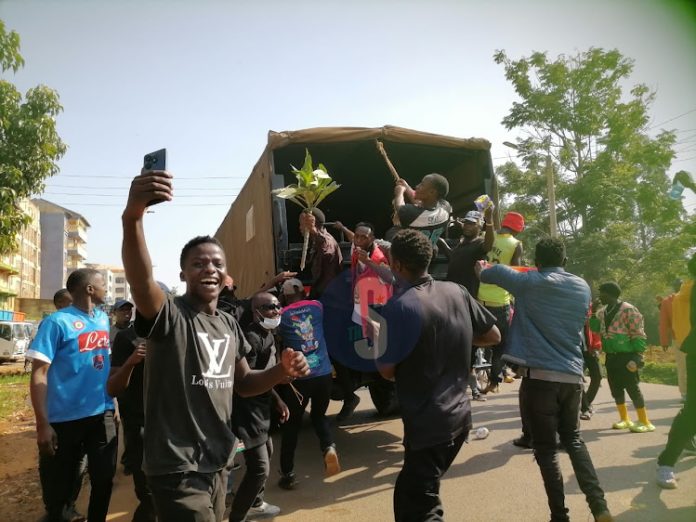 A youth taking a selfie as some protesters hiked a police truck in Kisii on June 25, 2024